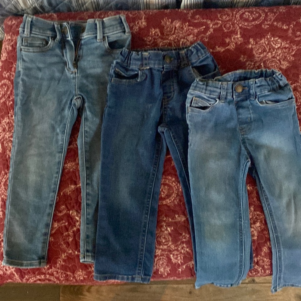 Lot of girls toddler jeans